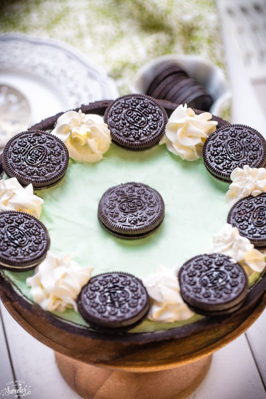 No Bake Chocolate Mint Oreo Pie 