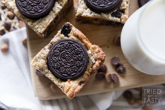 Peanut Butter Oreo Cookie Bars // Tried and Tasty