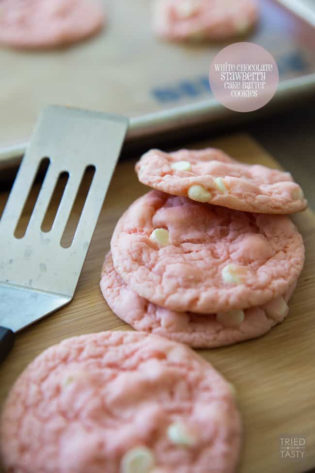 white chocolate strawberry cookies