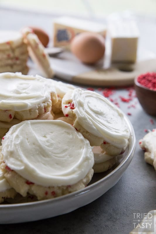 Peppermint Swig Style Sugar Cookies // If you are a fan of peppermint, you will be a fan of these Peppermint 'Swig' Style Sugar Cookies. They are perfectly soft, sweet, and perfectly so peppermint-ee! | Tried and Tasty